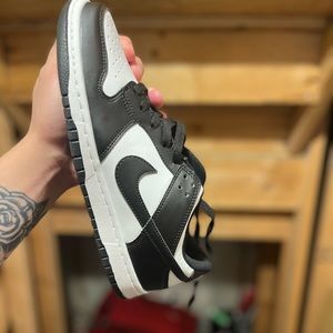 Size 10 panda dunks
